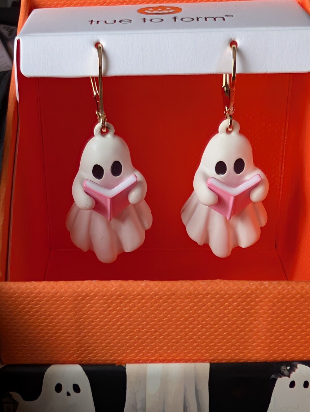 👻 Cute Ghost with Pink Book Charm Earrings 📖 - Picture 5 of 5